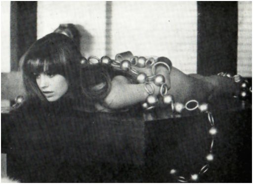 chained woman in the Italian scifi film The Libertine