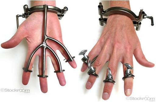 steel hand trap and finger immobilization device